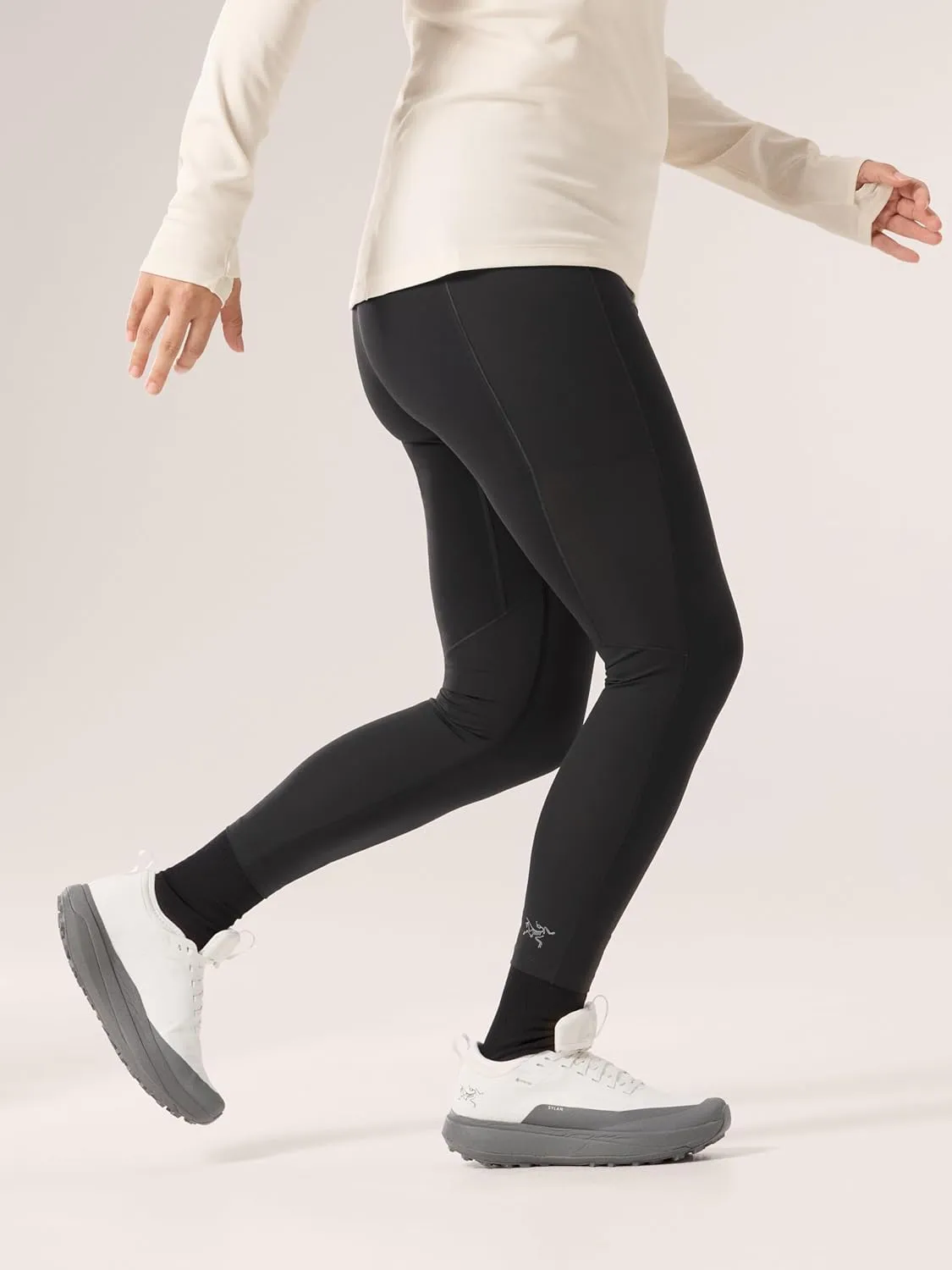 Arc'teryx Essent High-Rise Utility Legging 26 Women's | Versatile Stretch Legging with Bounce-Free Storage