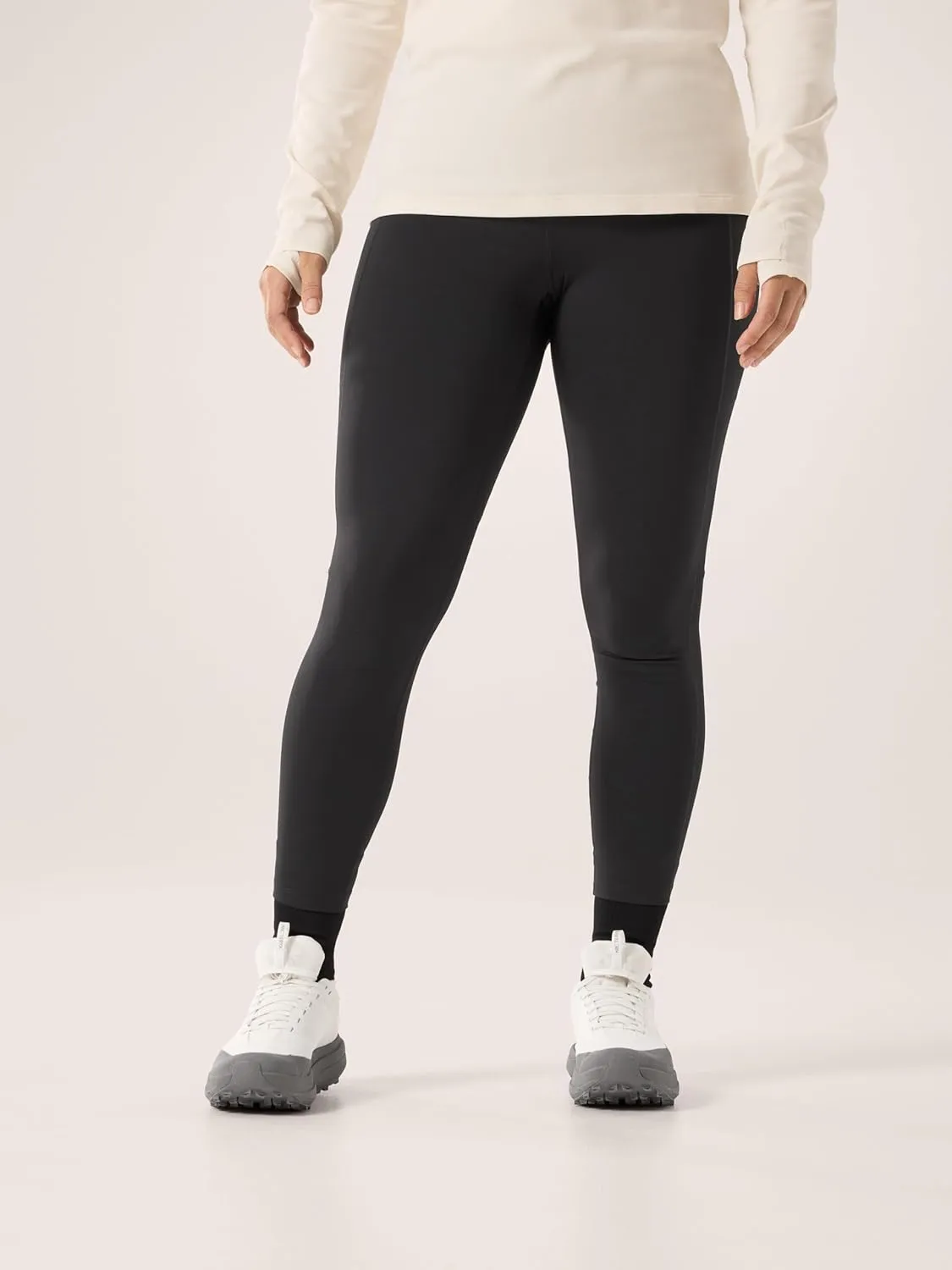 Arc'teryx Essent High-Rise Utility Legging 26 Women's | Versatile Stretch Legging with Bounce-Free Storage