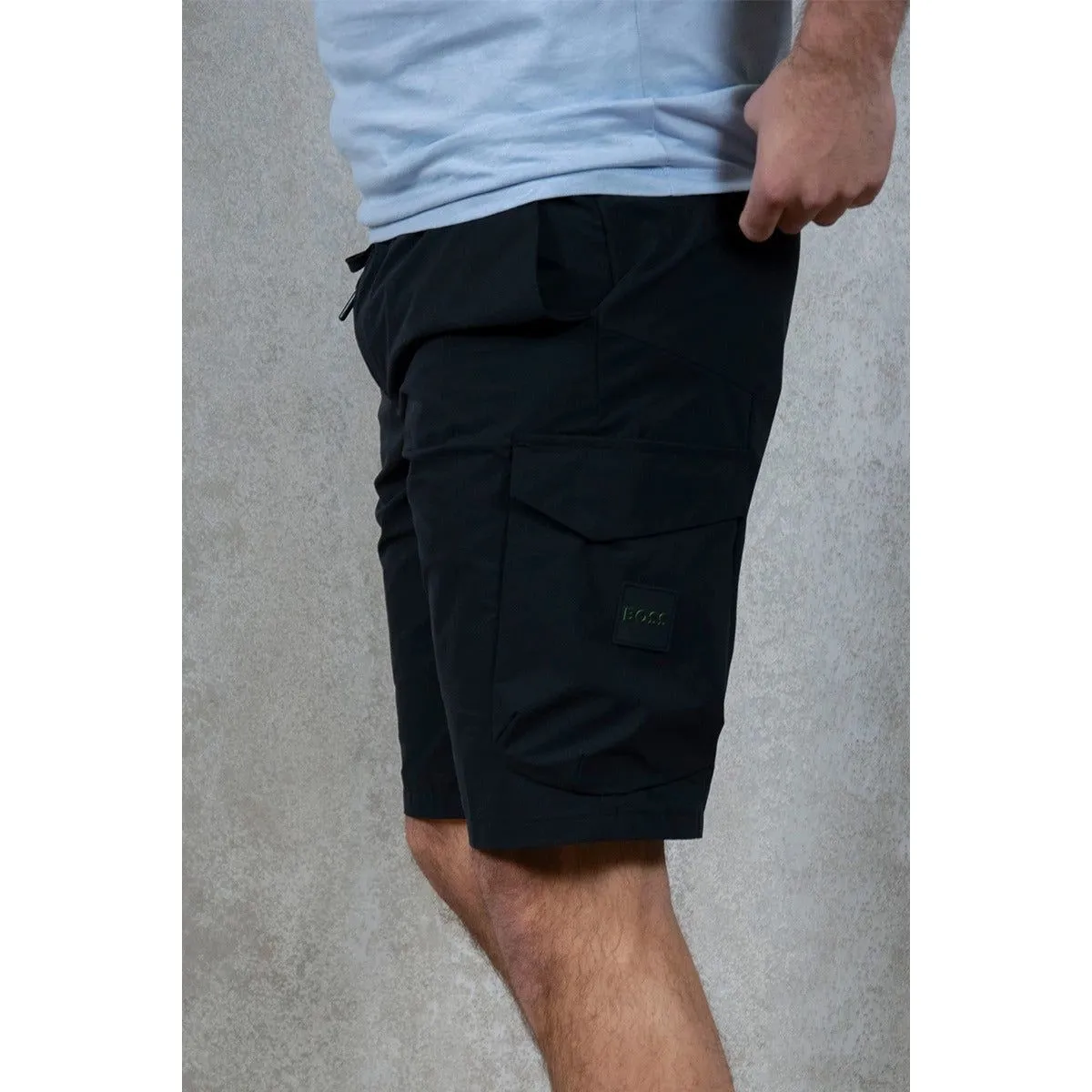 BOSS TAPERED-FIT SHORTS IN EASY-IRON QUICK-DRY POPLIN