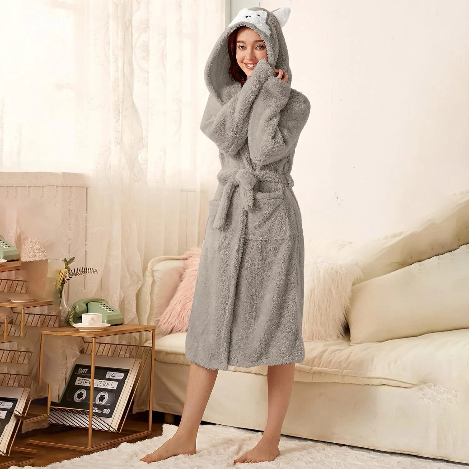 Fleece Robes for Women Hooded Plush Housecoats Soft Warm Fall Winter Belted Long Robes Spa Bathrobes with Pockets