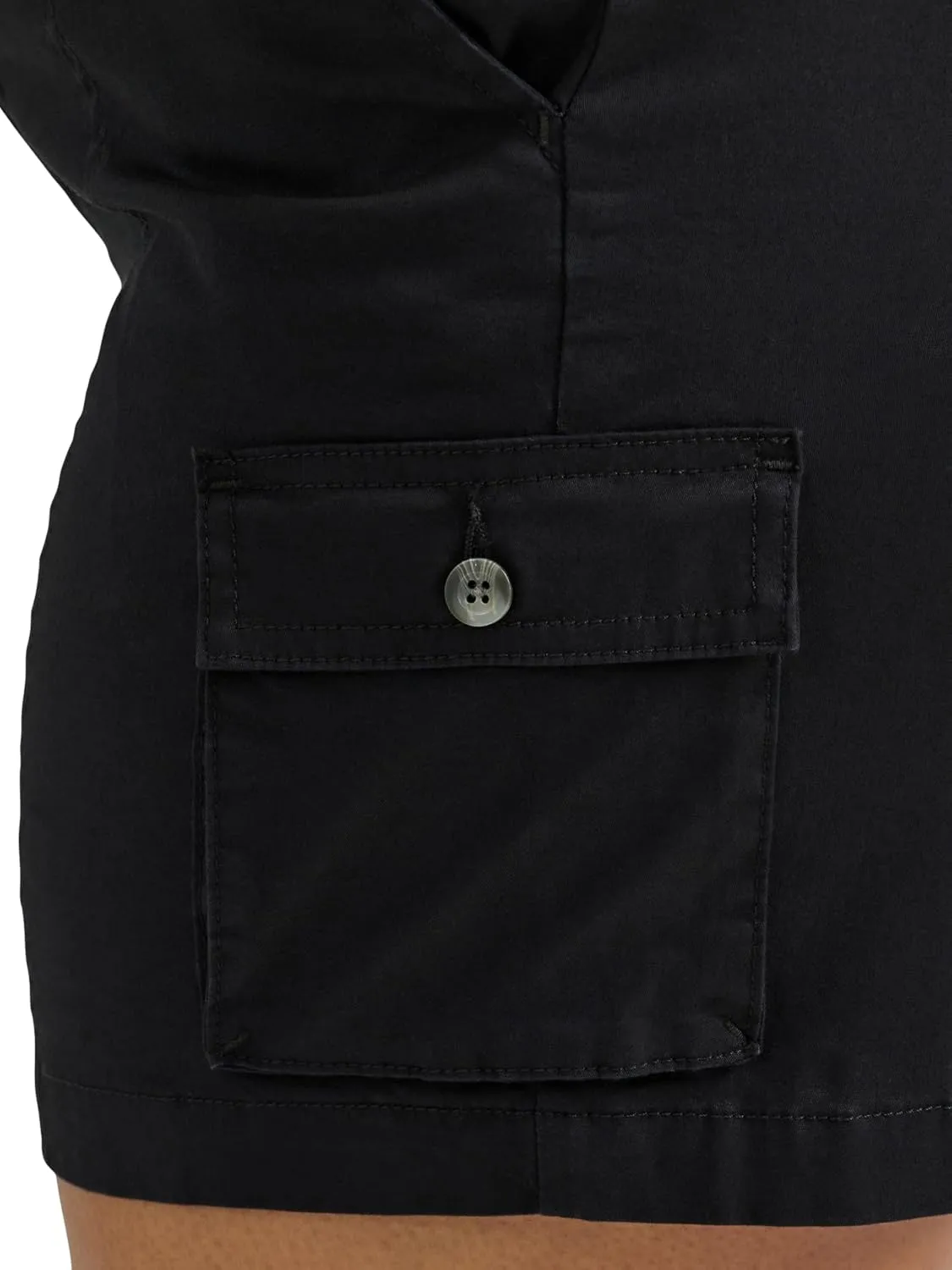 Lee Women's Plus Size Ultra Lux Comfort with Flex-to-go Cargo Short