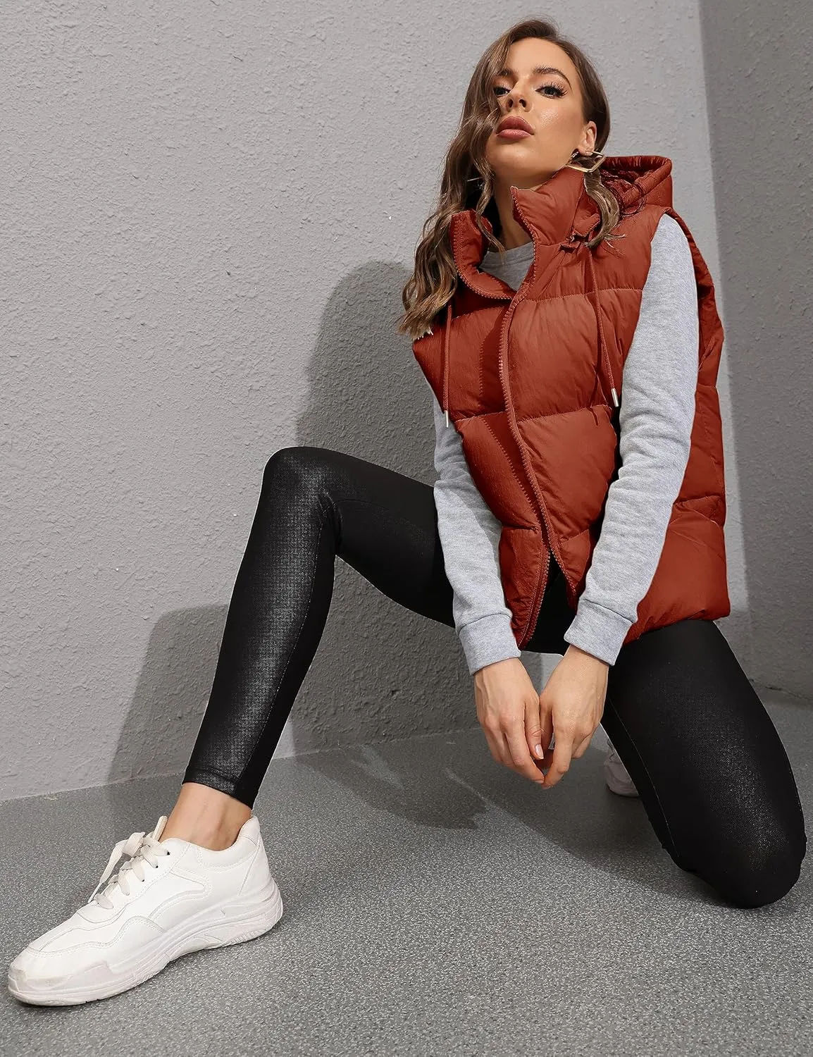Lentta Women's Sleeveless Quilted Winter Warm Hooded Puffer Vest Padded Gilet Coat