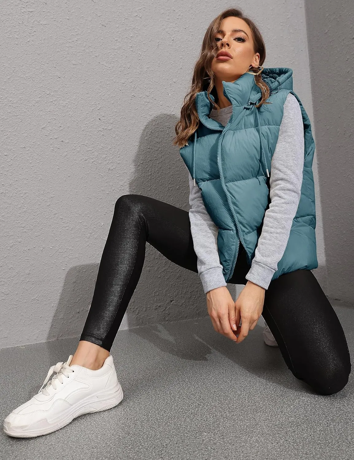 Lentta Women's Sleeveless Quilted Winter Warm Hooded Puffer Vest Padded Gilet Coat