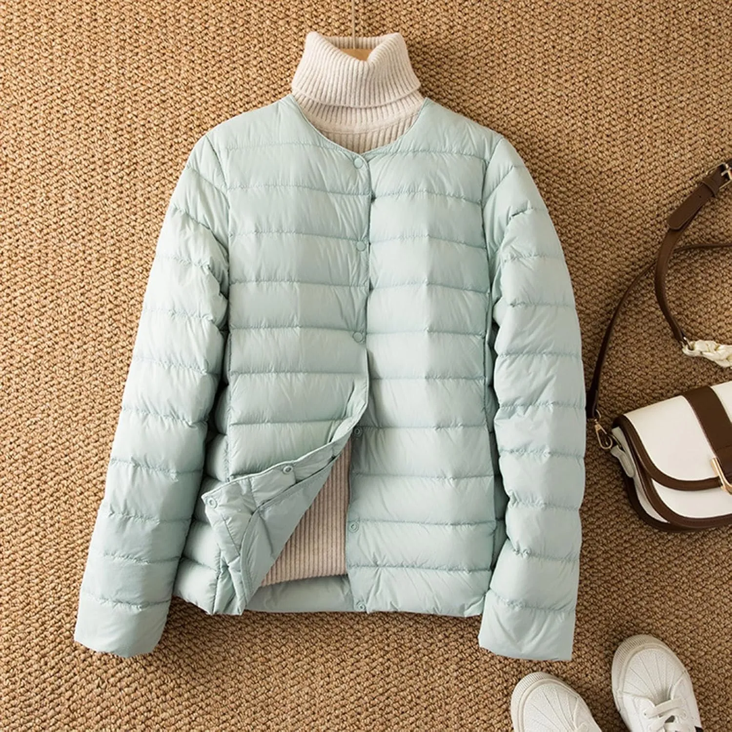 Packable Down Jacket for Women Lightweight Quilted Coat Portable Crewneck Long Sleeve Down Jackets Button Down