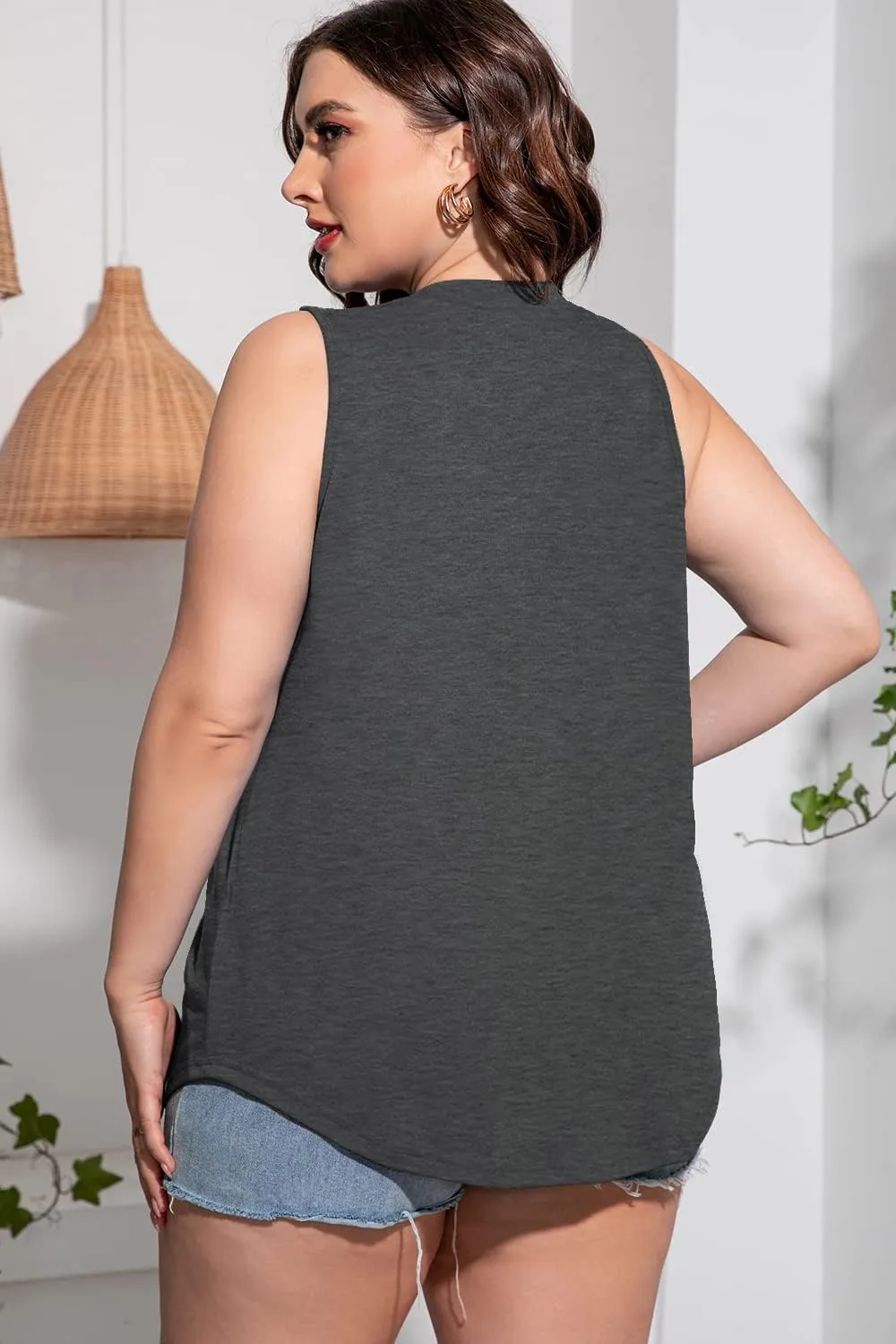 Plus Size Sleeveless Tops Women Casual Summer Sleeveless Loose Fit V Neck Ladies Basic Tshirt