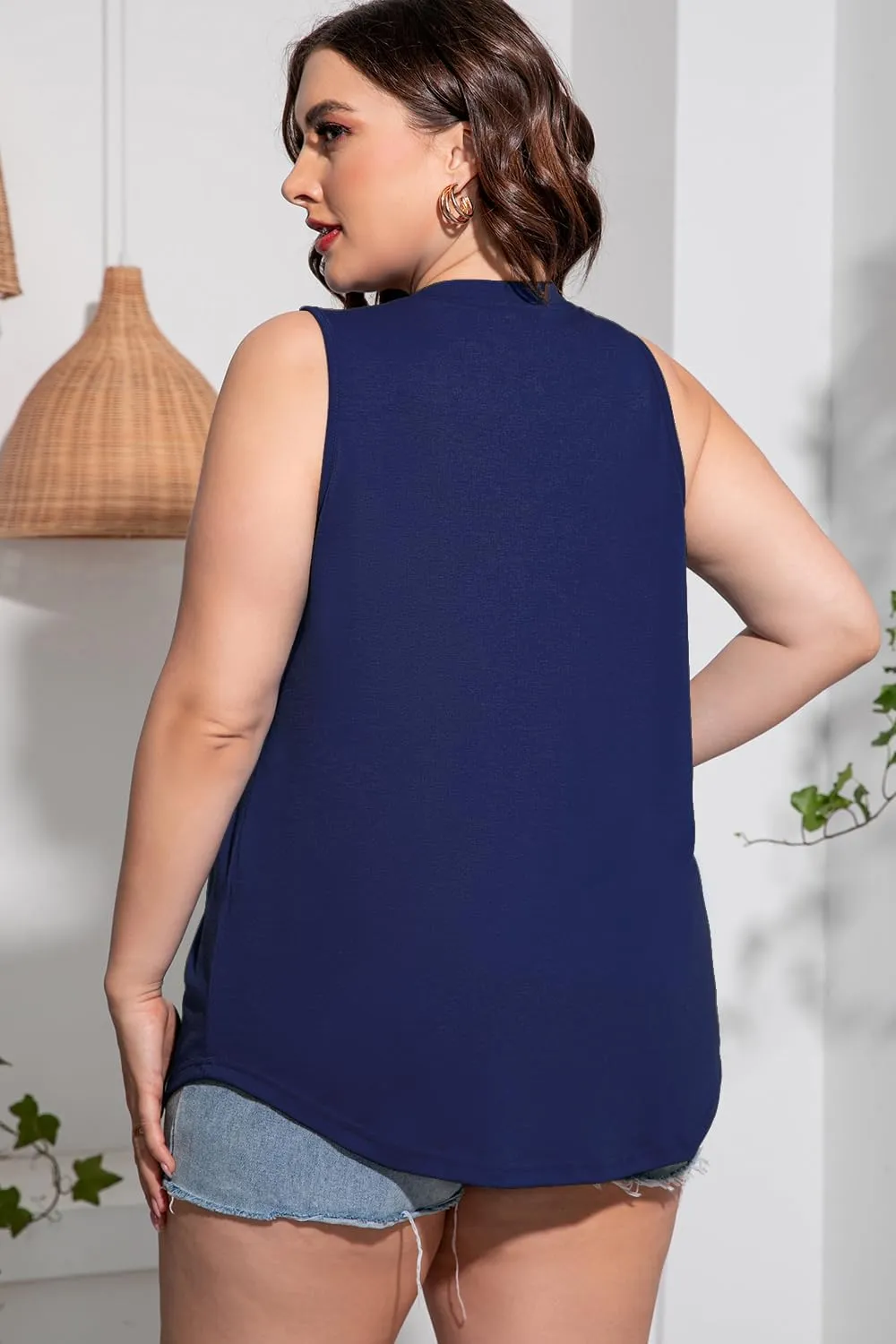 Plus Size Sleeveless Tops Women Casual Summer Sleeveless Loose Fit V Neck Ladies Basic Tshirt