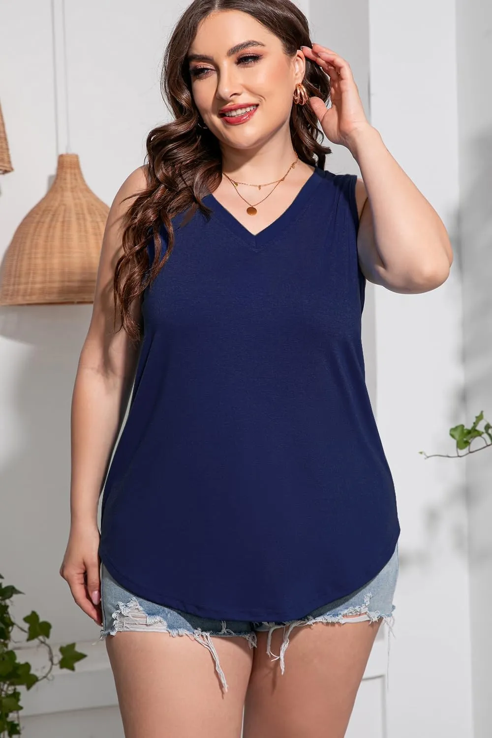 Plus Size Sleeveless Tops Women Casual Summer Sleeveless Loose Fit V Neck Ladies Basic Tshirt