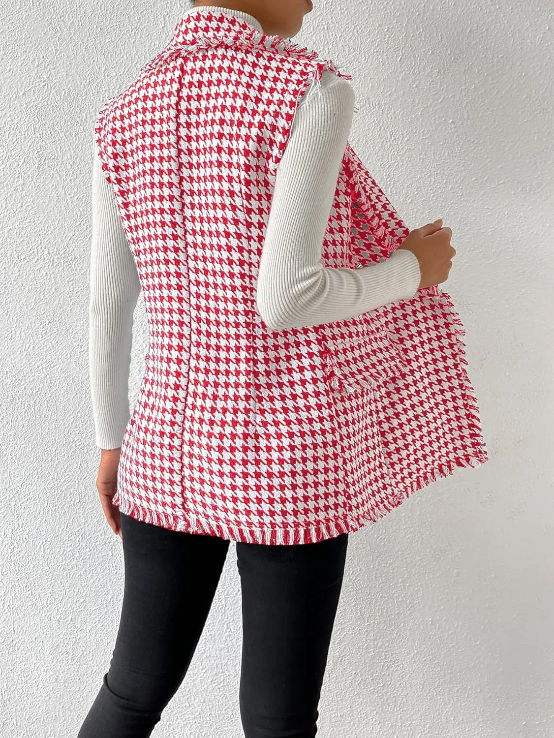 WDIRARA Women's Houndstooth Print Sleeveless Lapel Raw Trim Button Front Long Vest Jacket
