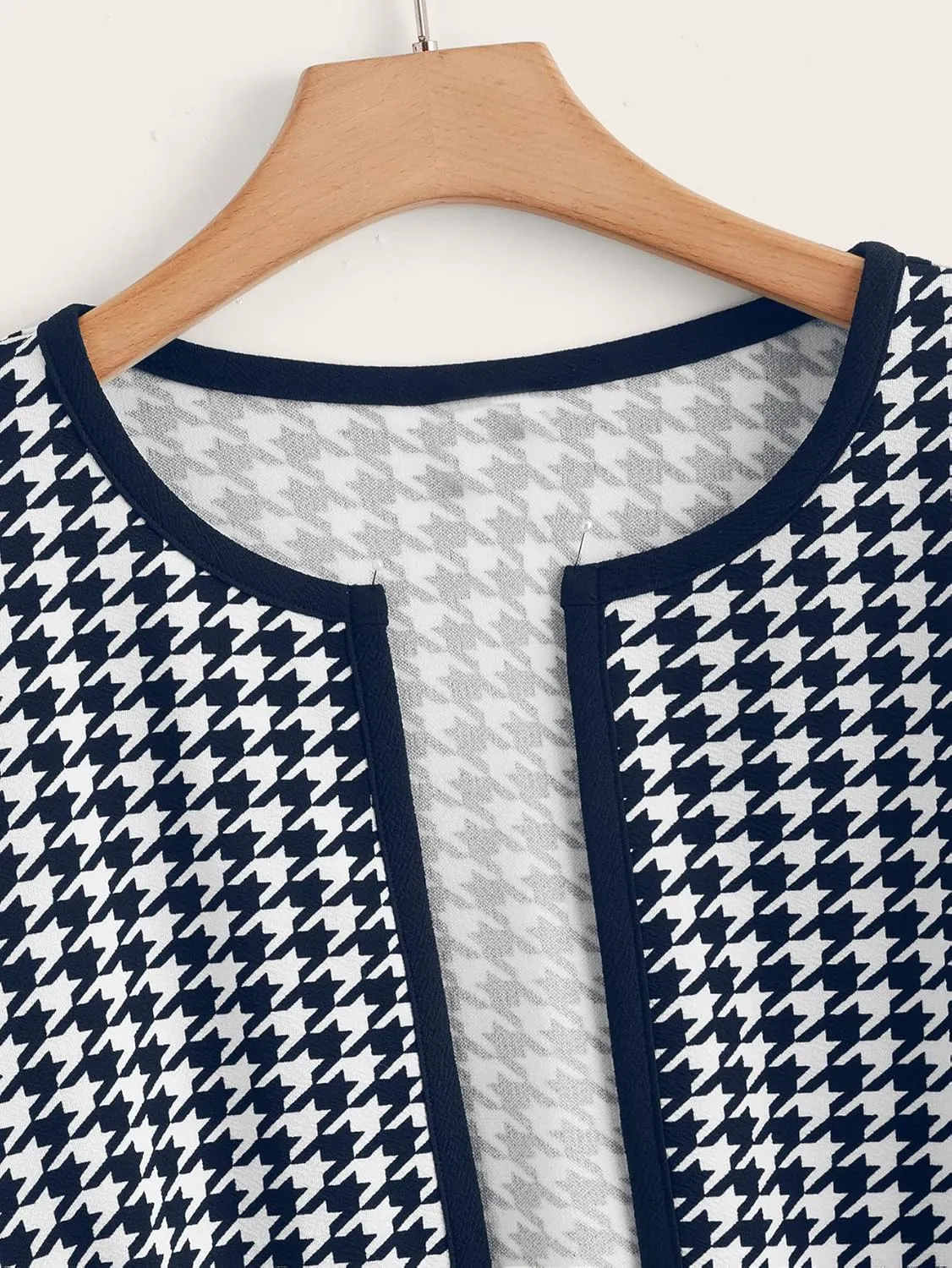 WDIRARA Women's Plus Size Houndstooth Open Front Long Sleeve Jacket Outerwear